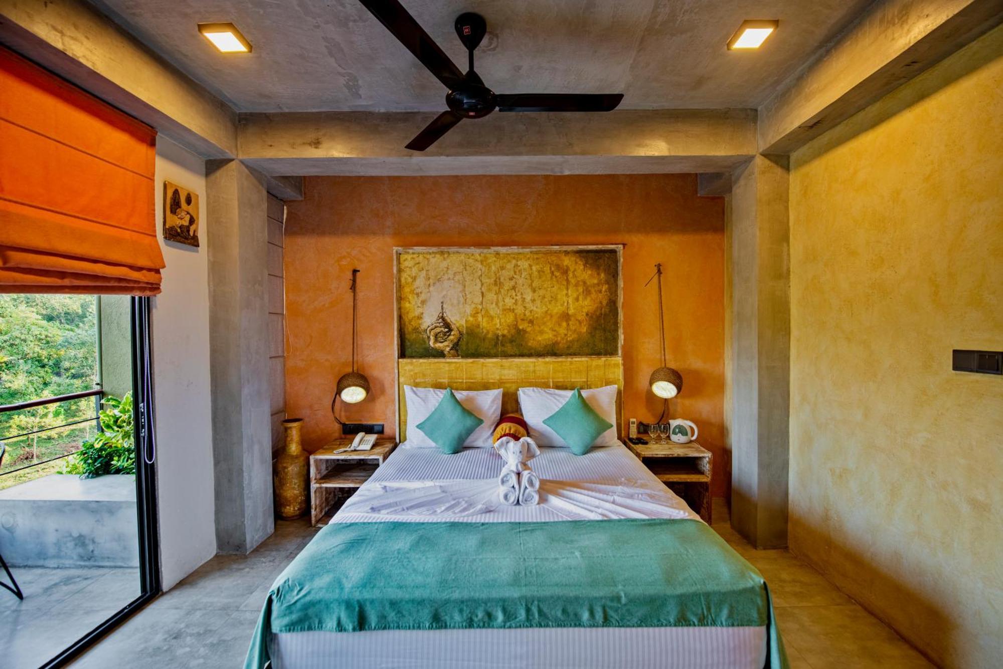 White Moon Resort Gampaha Exteriör bild